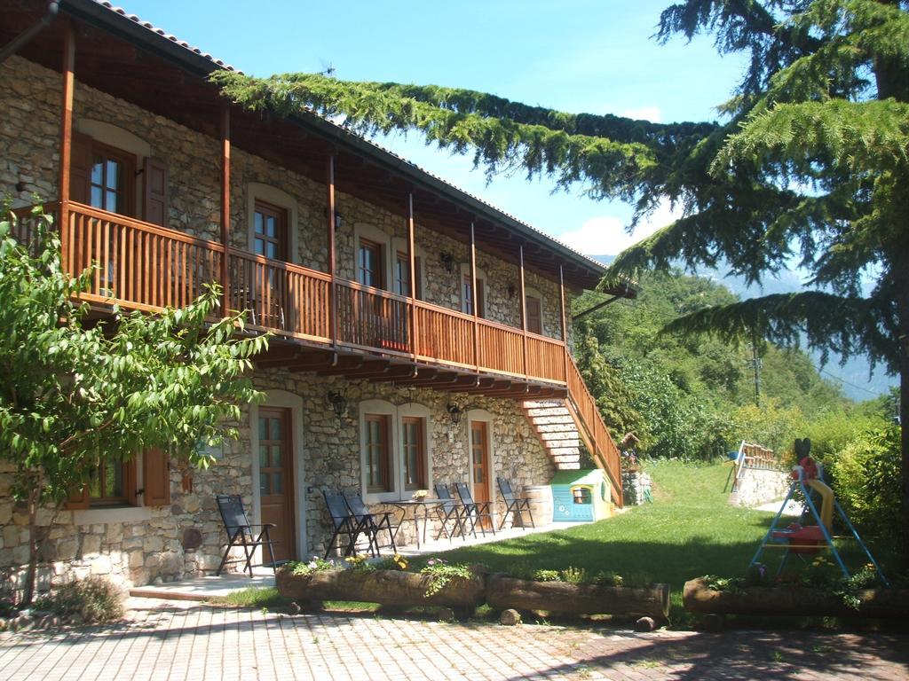 Agritur Maso Talpina Pensionat Mori Exteriör bild